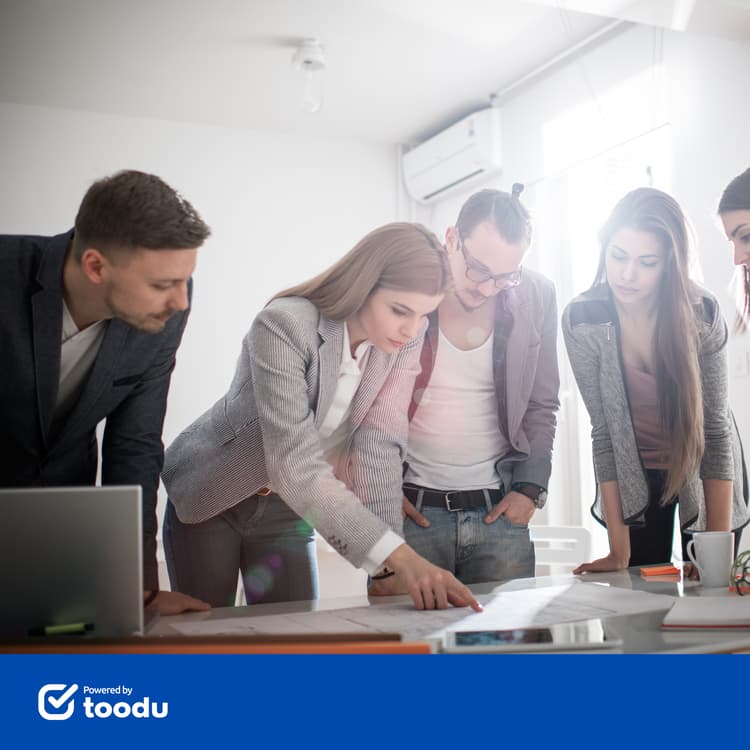 The Digital Broker: Why the Future of Sales Management Is Platform-Powered